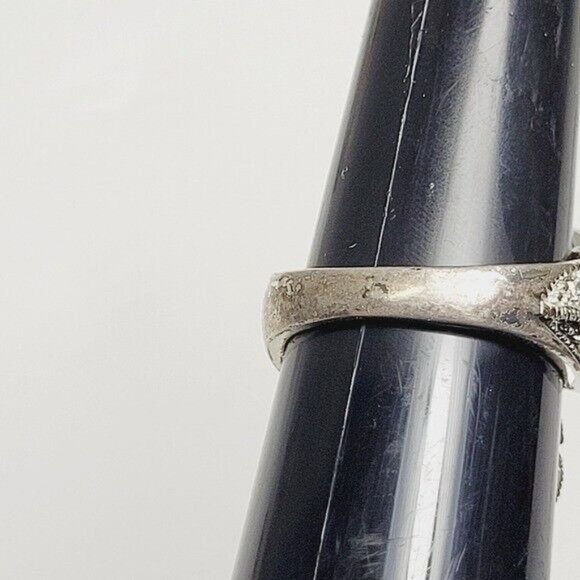 #101  Sterling & Marcasite Black and White Ring 2 leaves sitting opposite 8 - Picture 4 of 12